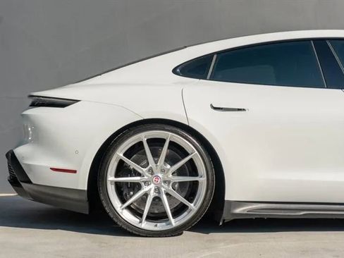 Used 2020 Porsche Taycan Turbo S image 35