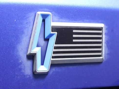 Used 2022 Ford F150 Lightning Lariat image 44