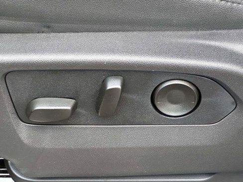 Used 2025 Chevrolet Suburban LT w/ Comfort Package image 12