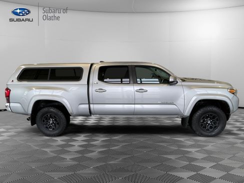 Used 2019 Toyota Tacoma image 11