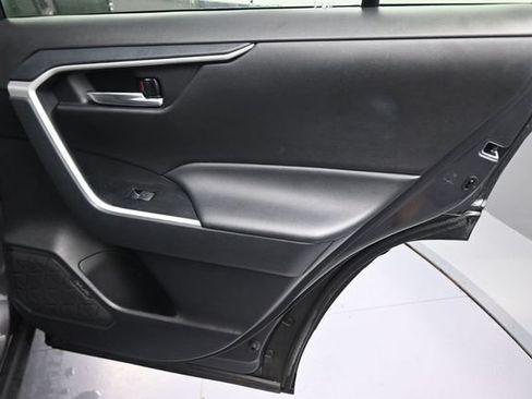 Used 2024 Toyota RAV4 XLE FWD image 15