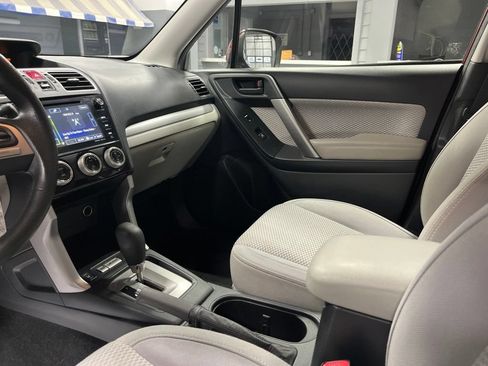 Used 2017 Subaru Forester 2.5i Premium w/ All-Weather Package AWD/4WD image 15
