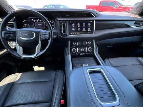 Used 2021 GMC Yukon XL Denali w/ Advanced Technology Package AWD/4WD image 14