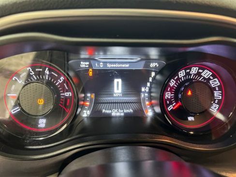 Used 2020 Dodge Challenger SXT w/ Driver Convenience Group image 16