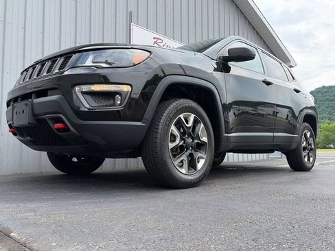 Used 2018 Jeep Compass Trailhawk w/ Leather Interior Group AWD/4WD image 31