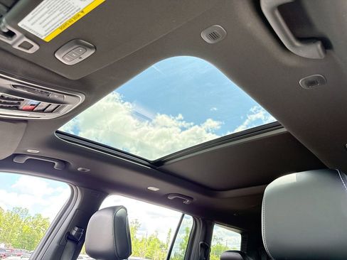 New 2026 Jeep Grand Cherokee L Limited image 17