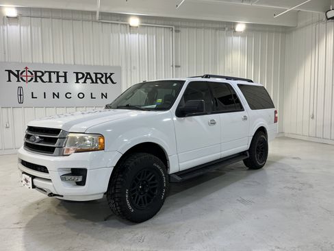 Used 2017 Ford Expedition EL XLT image 20