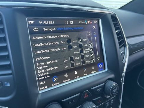 Used 2018 Jeep Grand Cherokee Trackhawk image 22