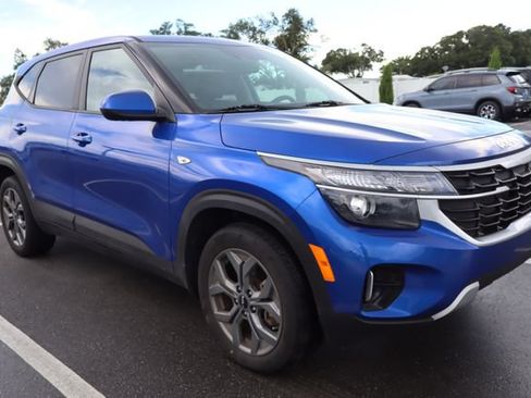 Used 2024 Kia Seltos LX AWD/4WD image 1