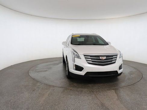 Used 2017 Cadillac XT5 Luxury w/ Driver Awareness Package image 29