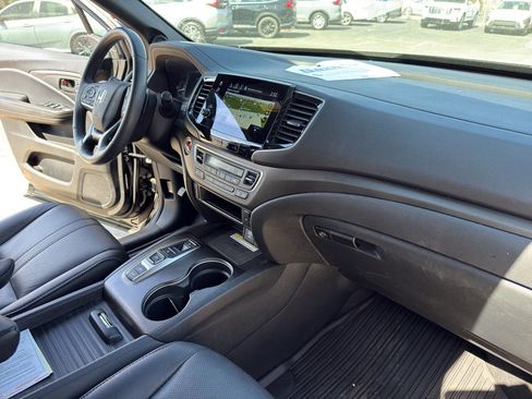 Used 2023 Honda Passport TrailSport image 30