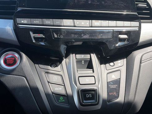 Used 2025 Honda Odyssey EX-L image 14