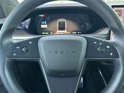 Used 2024 Tesla Model X AWD/4WD image 16