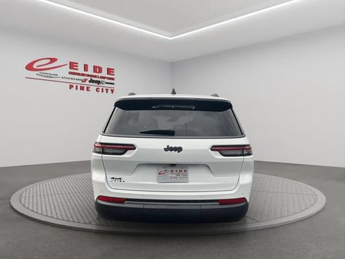 New 2026 Jeep Grand Cherokee L Limited w/ Limited Altitude Package AWD/4WD image 7