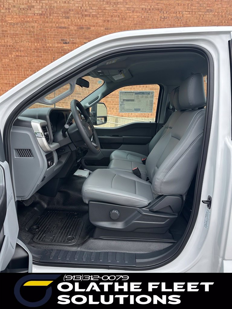 New 2026 Ford F550 4x4 Regular Cab Super Duty image 10