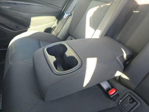 Used 2025 Toyota Corolla LE image 29