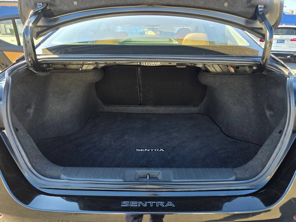 Used 2024 Nissan Sentra SV w/ SV Premium Package FWD image 16