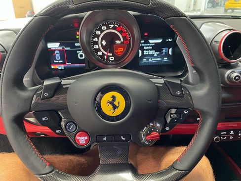 Used 2022 Ferrari F8 Tributo image 15