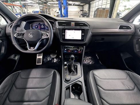 Used 2023 Volkswagen Tiguan SEL R-Line AWD/4WD image 10