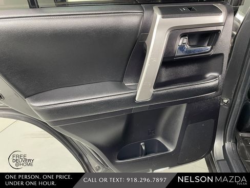 Used 2015 Toyota 4Runner SR5 image 40