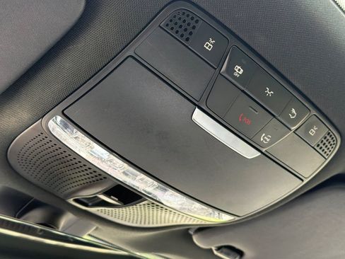 Used 2021 Mercedes-Benz GLC 300 4MATIC image 23