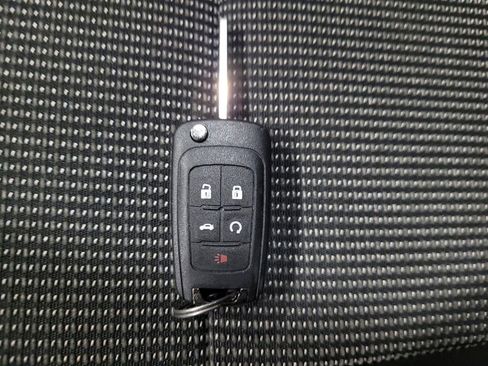 Used 2015 Chevrolet Malibu LT image 32