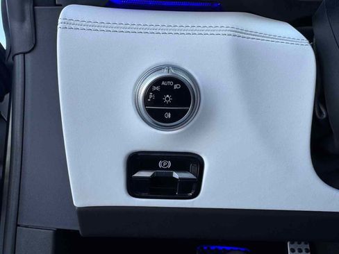 New 2025 Mercedes-Benz SL 55 AMG 4MATIC image 26