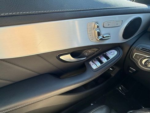 Used 2022 Mercedes-Benz GLC 300 4MATIC Coupe image 20