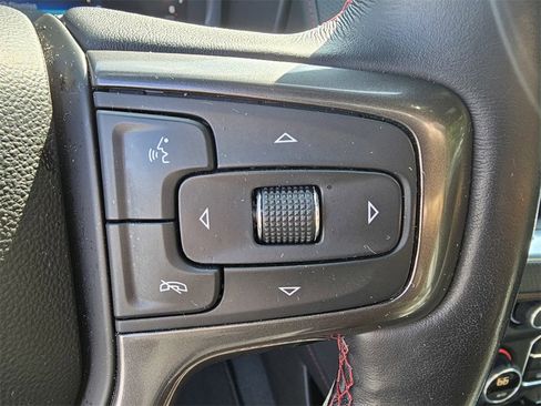 Used 2022 Chevrolet Suburban RST w/ Luxury Package image 21