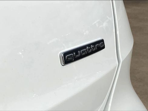 Used 2020 Audi Q3 2.0T Premium w/ Convenience Package image 8