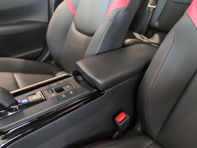 New 2027 Toyota Prius Plug-In Hybrid FWD image 15