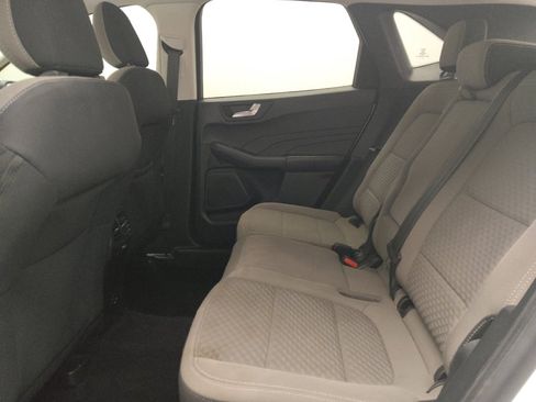 Used 2021 Ford Escape SE w/ SE Sport Appearance Package image 18