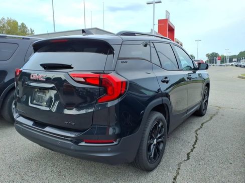 Used 2019 GMC Terrain SLT w/ Preferred Package AWD/4WD image 2