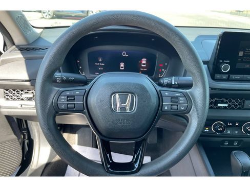 Used 2023 Honda Accord EX image 33