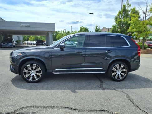 Used 2021 Volvo XC90 T8 Inscription w/ Lounge Package AWD/4WD image 8