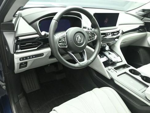 Used 2026 Acura MDX SH-AWD w/ Advance Package image 9