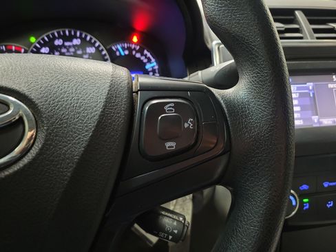 Used 2015 Toyota Camry LE image 23