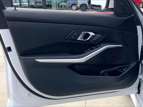 Used 2024 BMW 330i Sedan image 26