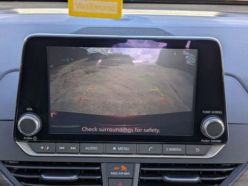 Used 2024 Nissan Altima 2.5 SV image 27