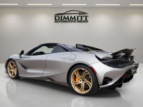 Used 2025 McLaren 750S Spider RWD image 8