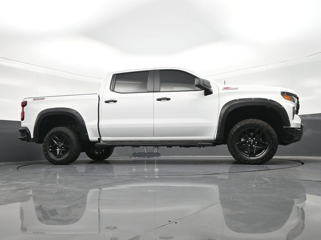 Used 2024 Chevrolet Silverado 1500 Custom Trail Boss AWD/4WD image 28