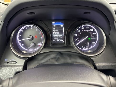 Used 2022 Toyota Camry SE FWD image 16