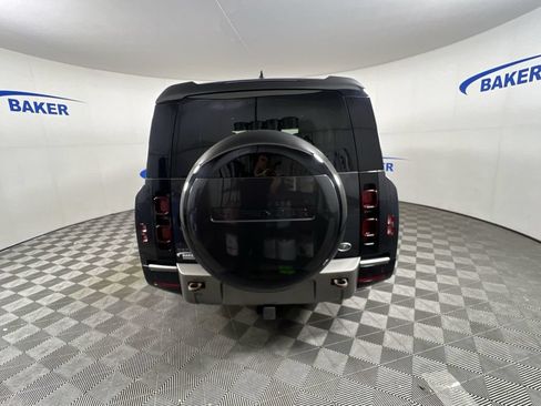 Used 2023 Land Rover Defender 130 X-Dynamic SE AWD/4WD image 8