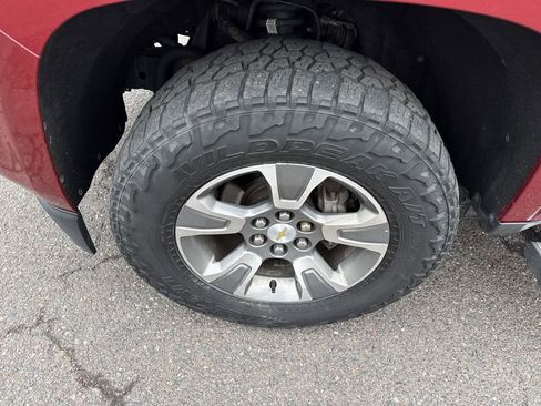 Used 2018 Chevrolet Colorado Z71 AWD/4WD image 14