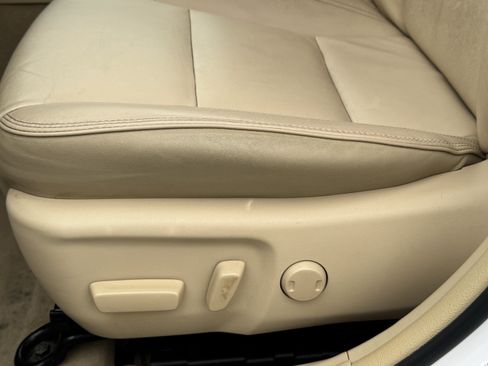 Used 2017 Toyota Camry XLE image 27