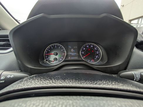 Used 2019 Toyota RAV4 XLE image 21