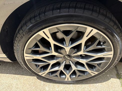 Used 2023 Genesis G90 3.5T AWD/4WD image 7