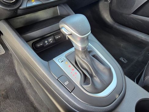 Used 2021 Kia Forte LXS image 18