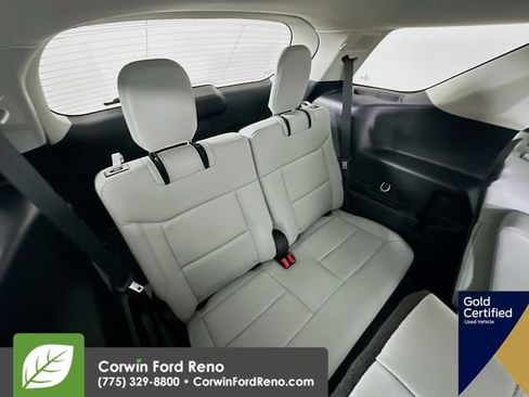 Certified 2025 Ford Explorer Platinum w/ Ultimate Package AWD/4WD image 33