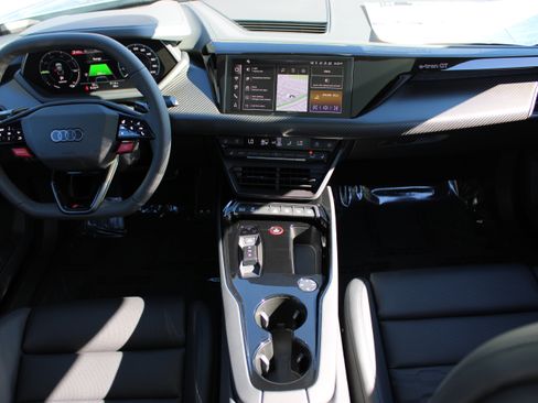 New 2026 Audi RS e-tron GT performance image 23